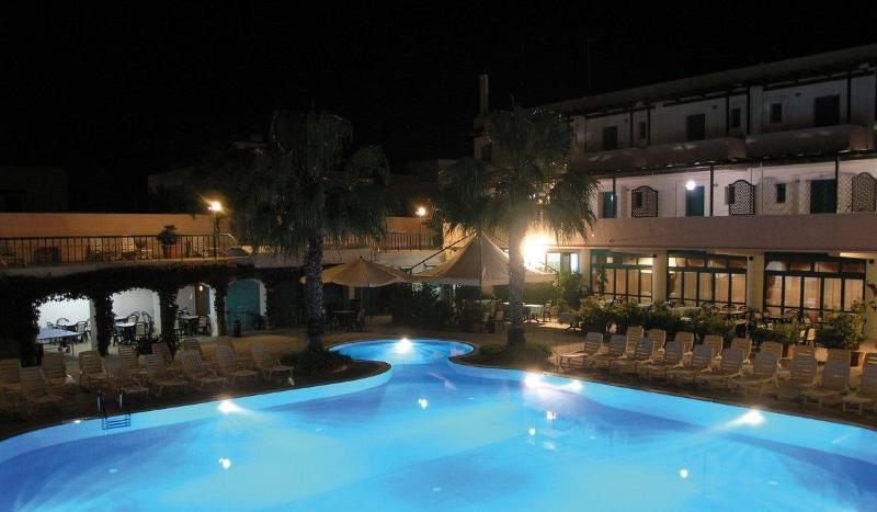 Costa Del Salento Village อูเจนโต ภายนอก รูปภาพ